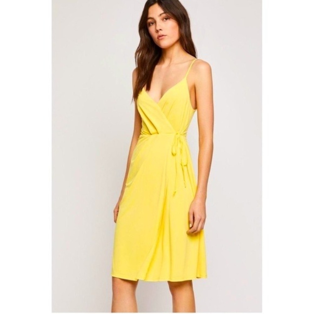 BCBGeneration Lemonade Yellow Wrap Dress‎ Spaghetti Strap V-Neck Small